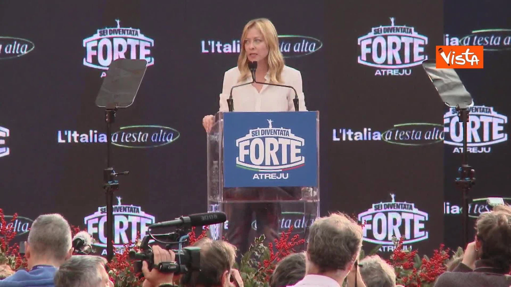 Meloni, il fuorionda ad Atreju: "Sto a morì"