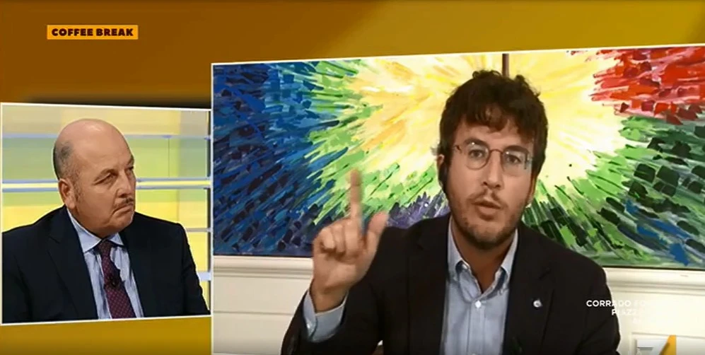 Diego Fusaro a Coffee Break, teoria-choc sulla manovra: "Ci costringono ad evadere per essere poi ricattati"