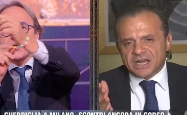 Realpolitik, De Luca lo travolge: "Comunisti col Rolex". E Angelo Bonelli perde il controllo