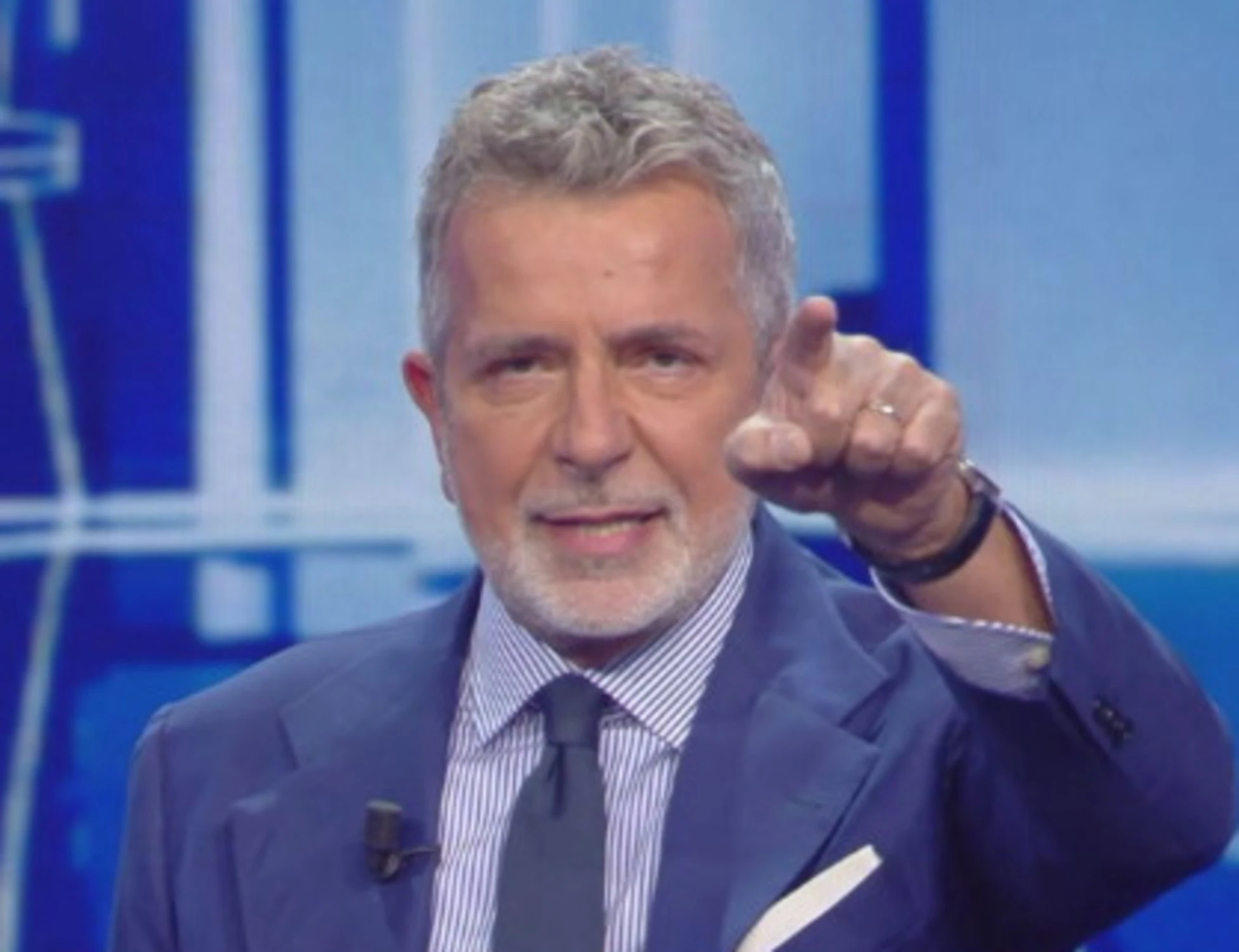 Trump e Zelensky, Mediaset resta accesa: gli speciali per il vertice