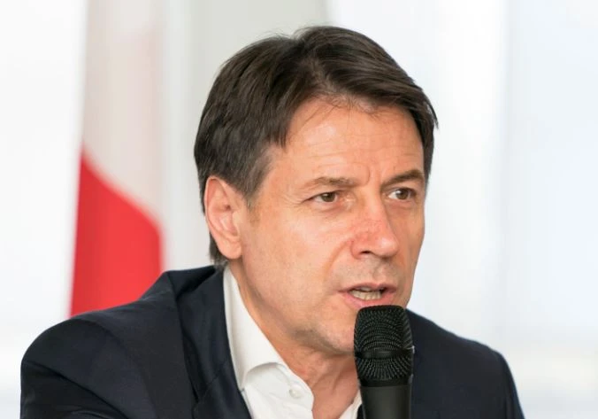 Giuseppe Conte incontra i sindacati: "Giù le tasse sul lavoro, investimenti al Sud"