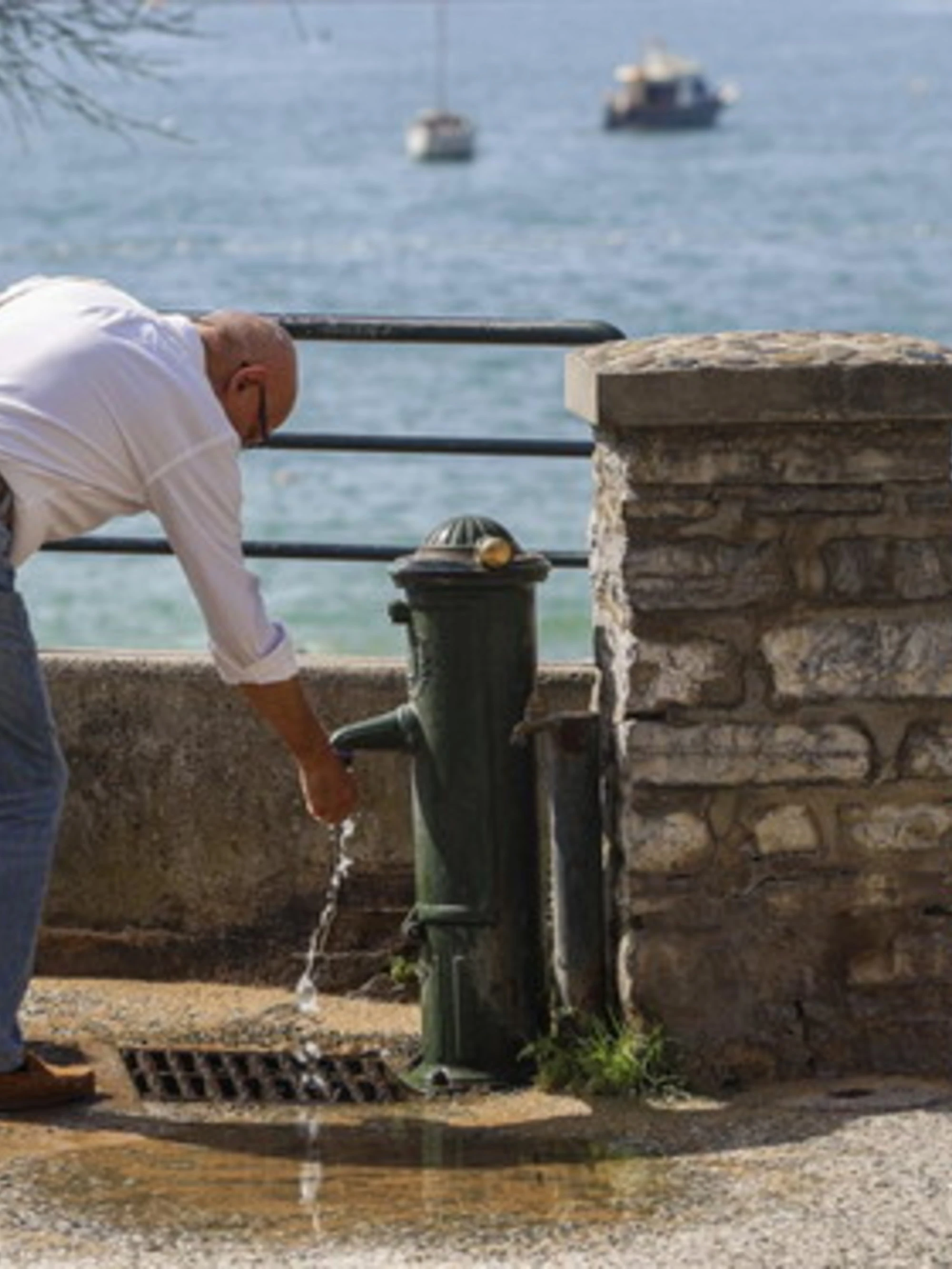 Sardegna, 2 morti in spiaggia. Un altro a Genova. Bimba stroncata da infarto 