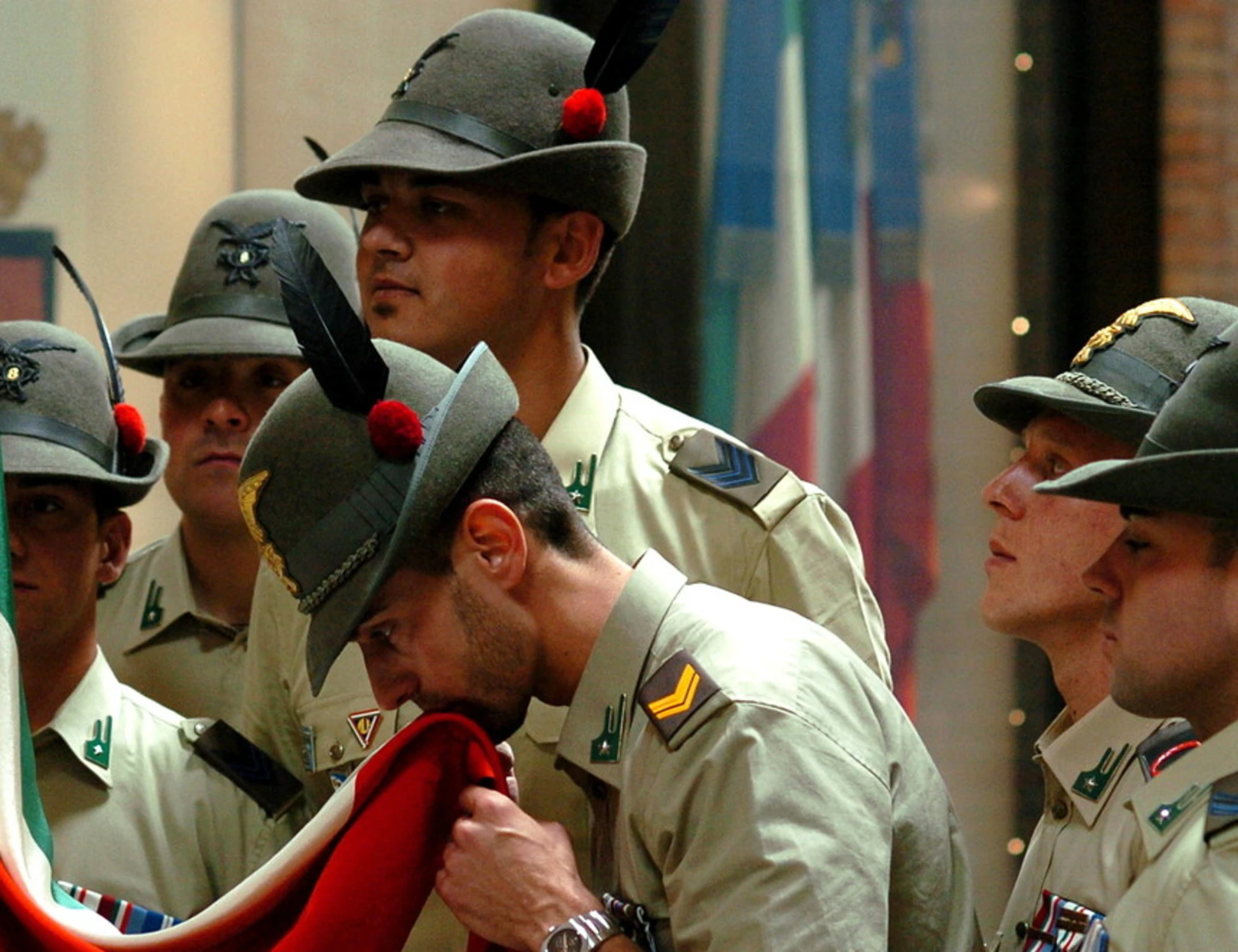 Alpini, "24 ore su 24": addestramento con un occhio alla guerra