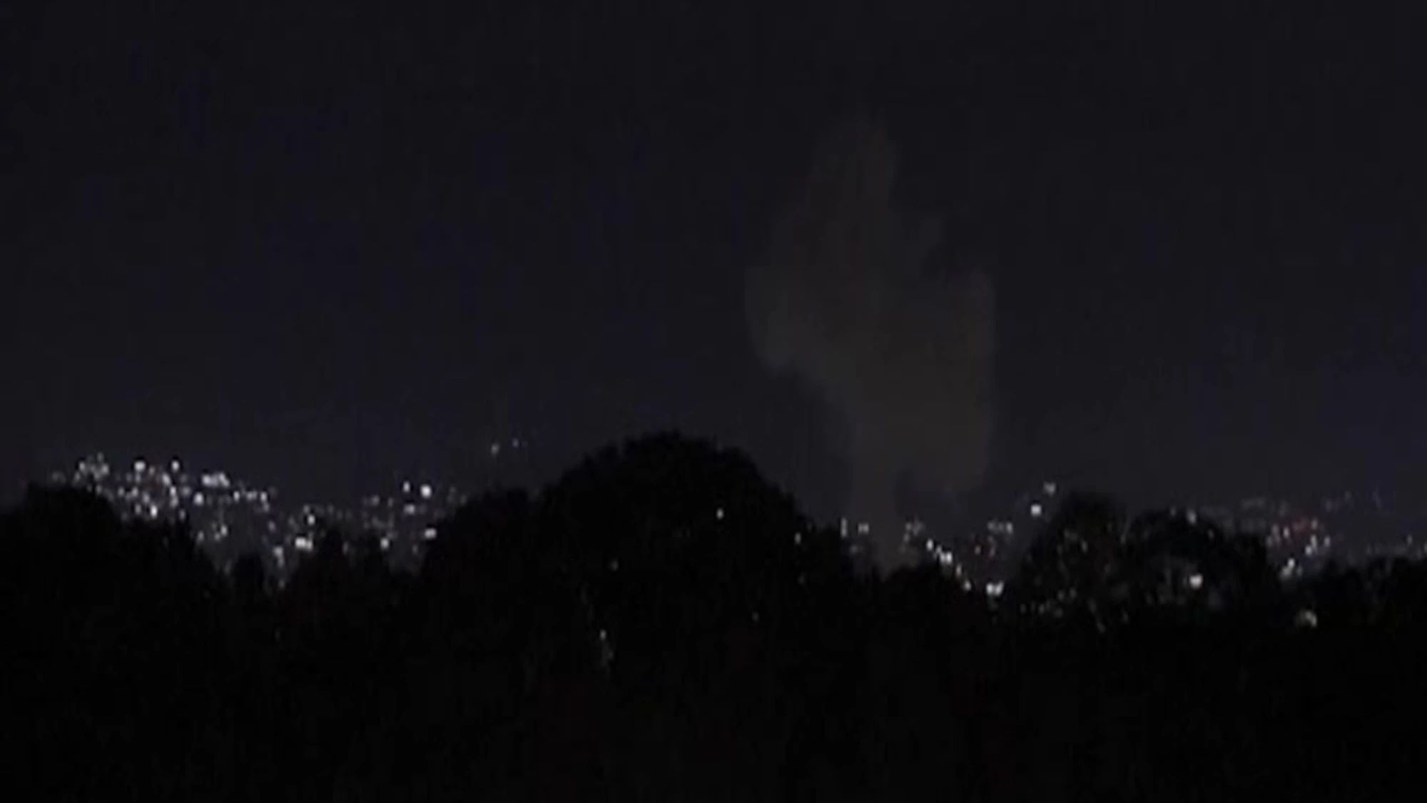 Venezuela, a Caracas esplosioni e aerei a bassa quota: il video dalla città