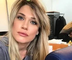 Uomini e Donne, il clamoroso "no" di Benedetta Mazza: messaggio pesantissimo a Maria De Filippi
