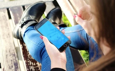 Social vietati agli under 16? Giusto, proteggere il loro sviluppo