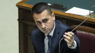 Luigi Di Maio, tutta colpa dei giornalisti: "Nessuna distanza con Giuseppe Conte, media scorretti"