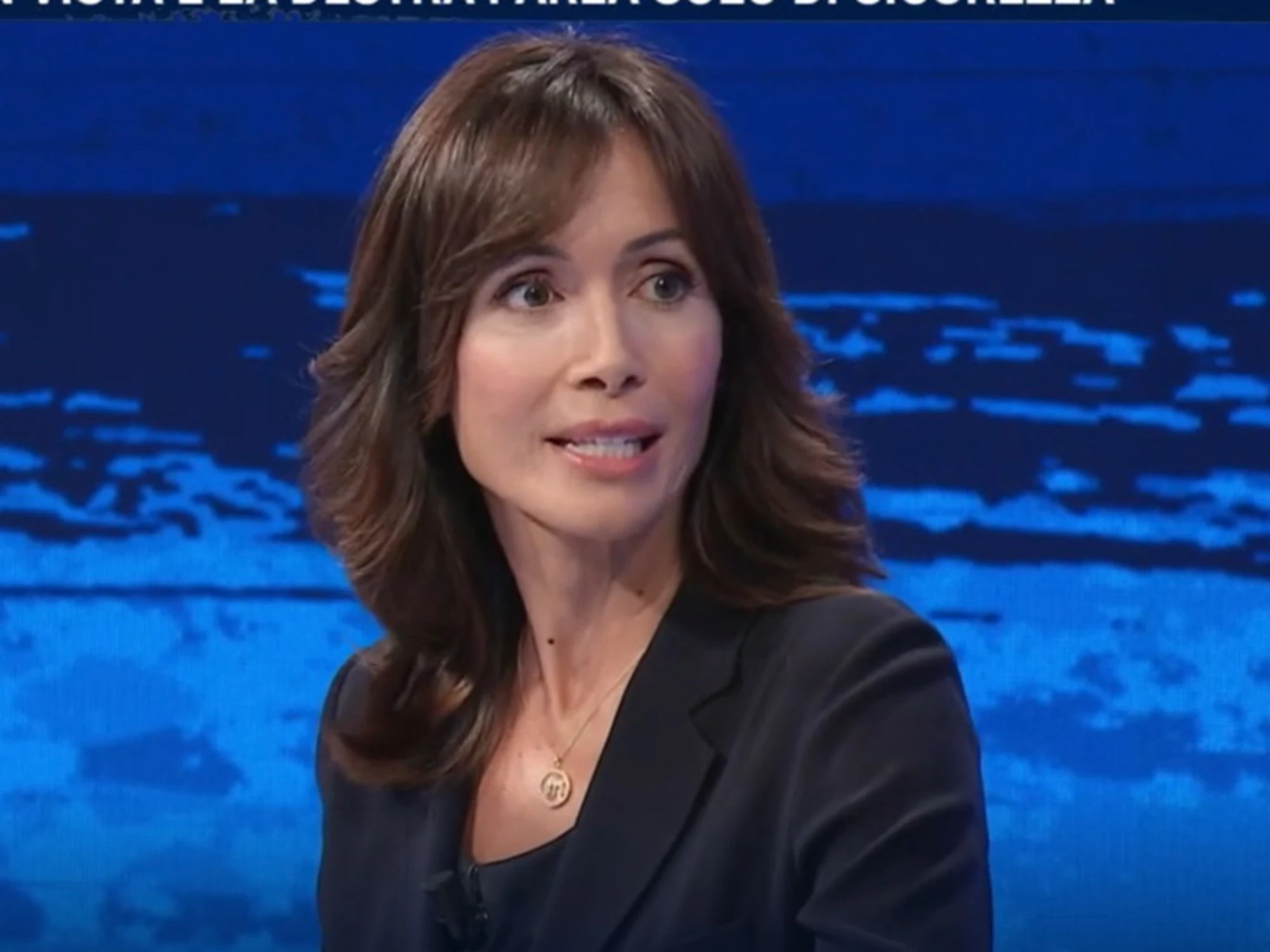 In Onda, Renzi se ne va e Carfagna lo umilia in diretta