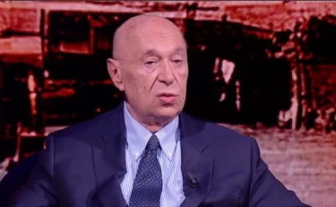 https://media.liberoquotidiano.it/pbCxCIBIuvuPPJDpTFhHVoWqa7sVOmuOLrbZM5BjPJY/width:800/quality:90/aW1hZ2VzLzIwMjUvMDkvMDIvMDkyOTI2MDMyLTY5NDgwN2NkLWE1OTgtNDcwOC1hMjc1LWUxMGUzNWEzMzAwOS5qcGc.webp