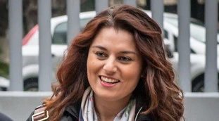 Susanna Ceccardi pronta a prendersi la Toscana: "Vinco con le mie forze. La foto con la pistola? Lo rifarei"