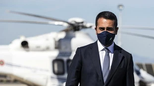 Luigi Di Maio, il lapsus alla riunione M5s: "Se cade il governo, farò parte del prossimo"