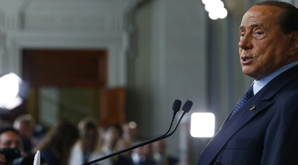 Silvio Berlusconi riscrive la Difesa: corpo d'intervento rapido da 100mila uomini