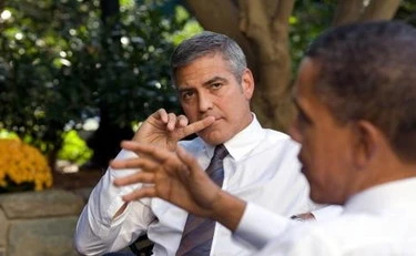 Clooney dice addio ai baci sul set