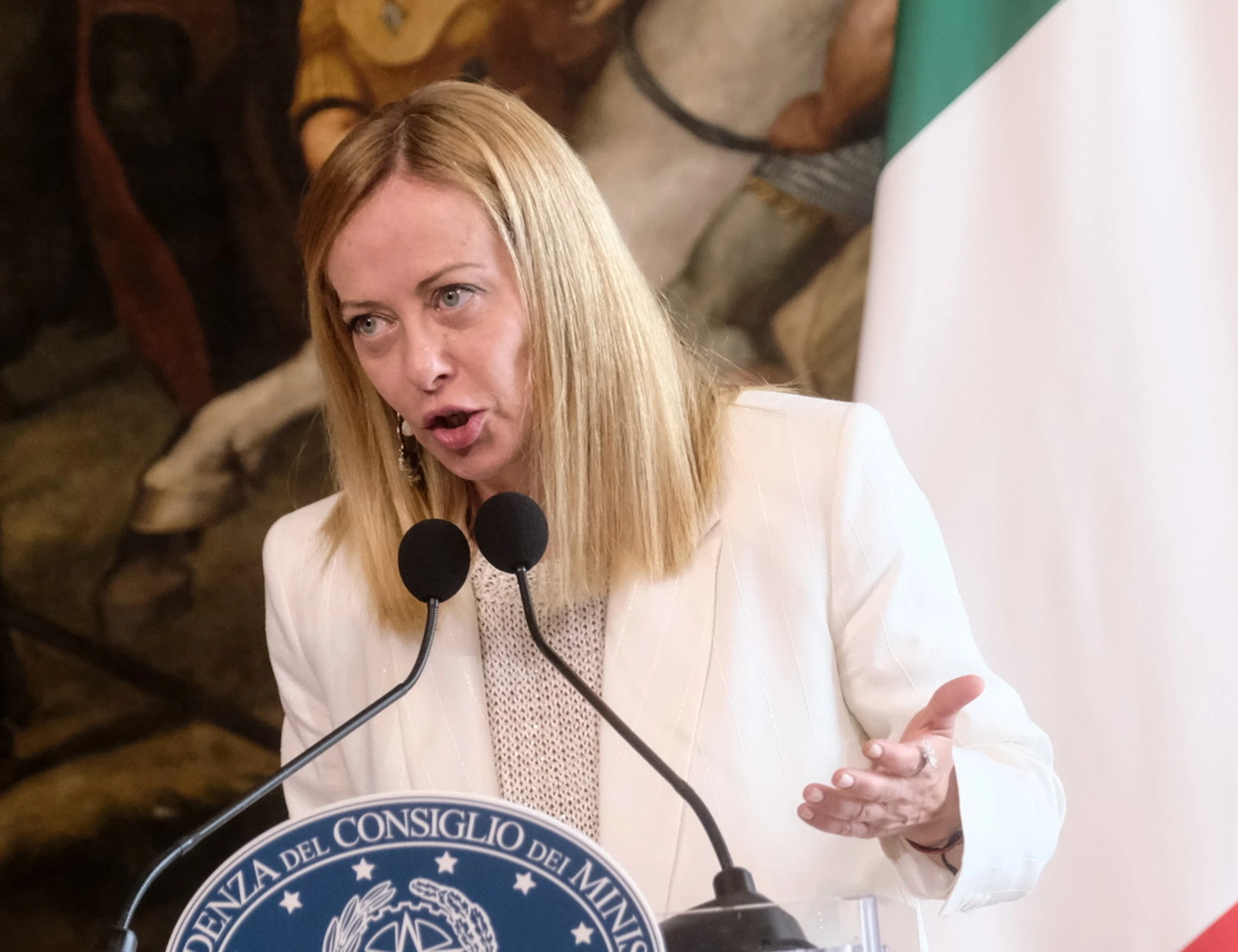 Meloni, lezione alla sinistra su Sala: "Non cambio posizione in base al colore politico"