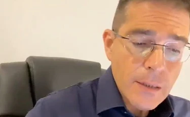 https://media.liberoquotidiano.it/ph8rTxyNCnivpu6yqmN3eXqTlWRCyXUkNAsBrZKSVZc/width:800/quality:90/aW1hZ2VzLzIwMjUvMTAvMDIvMDc0NDUyOTQ5LWFiNjJlOGI0LWM0MmQtNDcwOS04ZjcyLWZiOTk1ZWNlNTVlYi5qcGc.webp