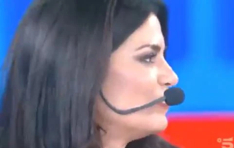 Amici Celebrities, Laura Torrisi eliminata scoppia in lacrime. Lo scontro con Ornella Vanoni