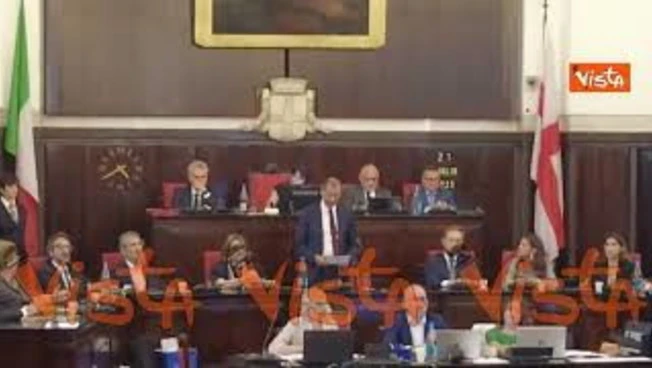 Sala racconta in consiglio comunale a Milano la sua versione sul Pirellino