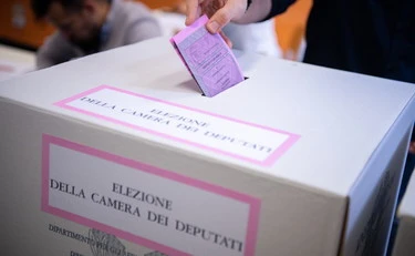 Sondaggio Supermedia, crisi nera per il M5s e Vannacci non sfonda: le cifre