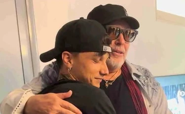 Ultimo gli toglie il record, il clamoroso messaggio di Vasco Rossi poche ore dopo