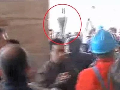 Operaio di Terni: "Io nel video con l'ombrello, ma non ho ferito il sindaco"