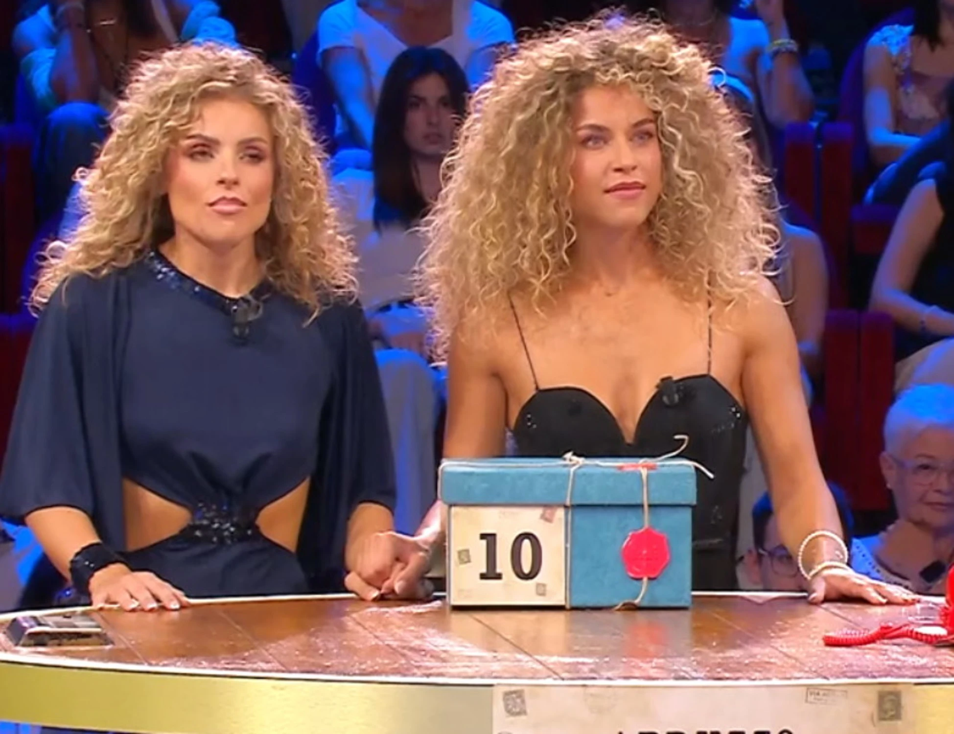 Affari tuoi, ormone impazzito per le gemelle Giorgia e Chiara: "Mi sono innamorato"