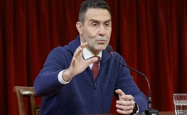 Vannacci, Giubilei contesta il suo logo? Lui replica: "Me ne frego!"