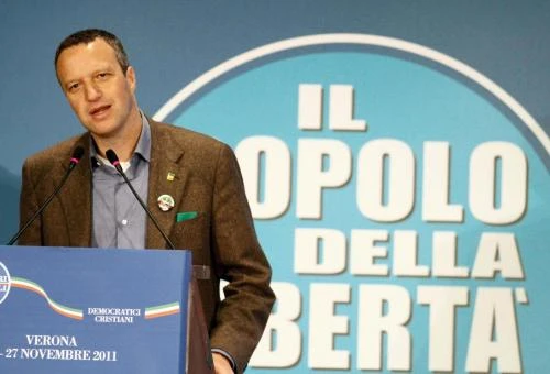 Nuovo leader del centrodestraBene Tosi, male Santanché e Casini