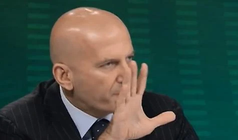 Augusto Minzolini e l'espulsione di Gregorio De Falco: "Nel M5s uno non vale un c***o"