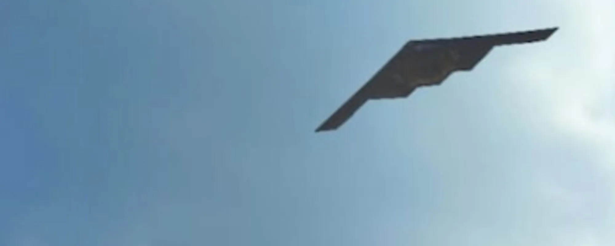 Bombardiere Usa avvistato a Torino, "ecco cosa c'è dietro"