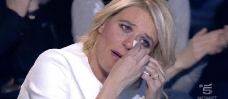 Maria De Filippi si confessa: "Maurizio Costanzo lavorava sempre, mi ero stancata di non fare le vacanze"