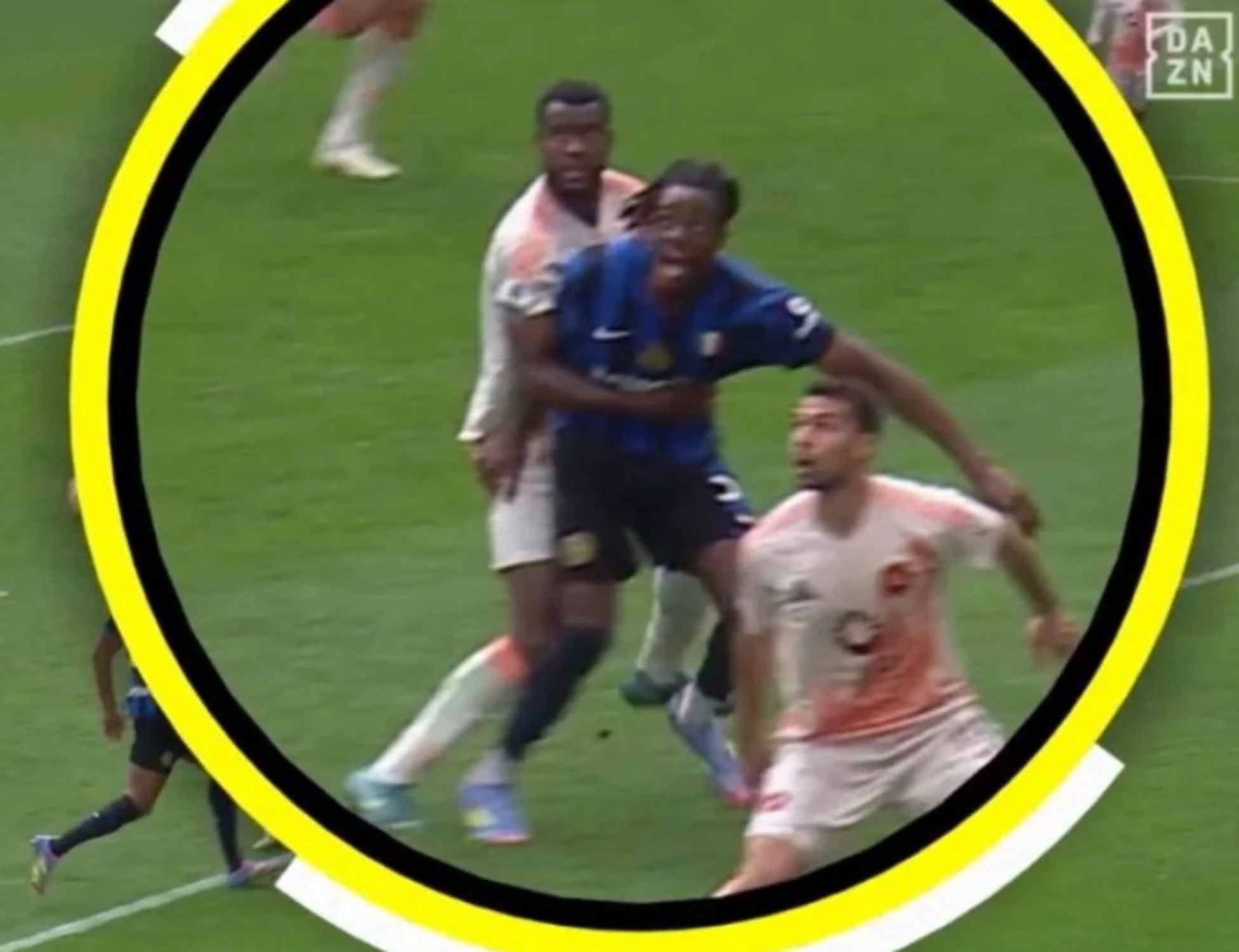 Gianluca Rocchi, l'audio sparito sul fallo su Bisseck in Inter-Roma: "Fatti i fatti tuoi"