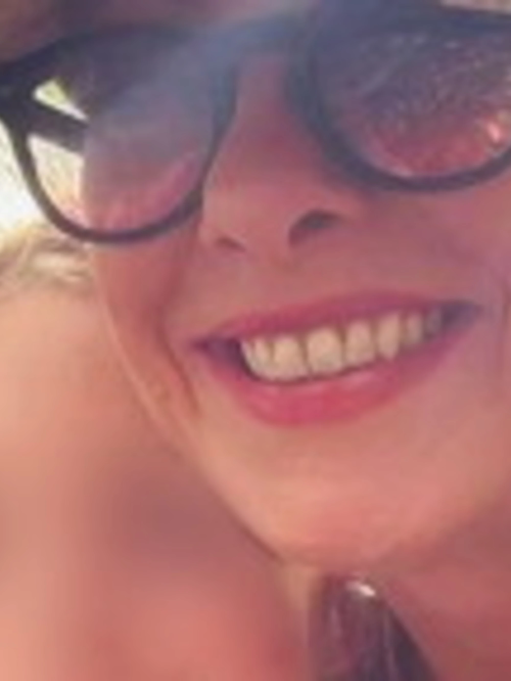 M5s, i deliri contro mamma Meloni: "Ruolo naturale? Vergogna!"