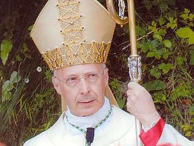Il monito di Bagnasco: "Veti incrociati e sospetti reciproci uccidono lo sviluppo"