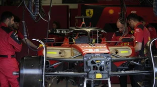 Leclerc non scende in pista: disastro-Ferrari, weekend compromesso? 
