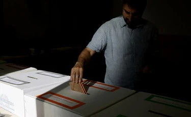 Ai compagni non bastano 27 sezioni
