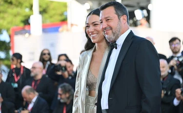 Secondo i dem Salvini non può comprare casa: l'incredibile polemica