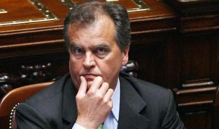 Calderoli: riforme così mai