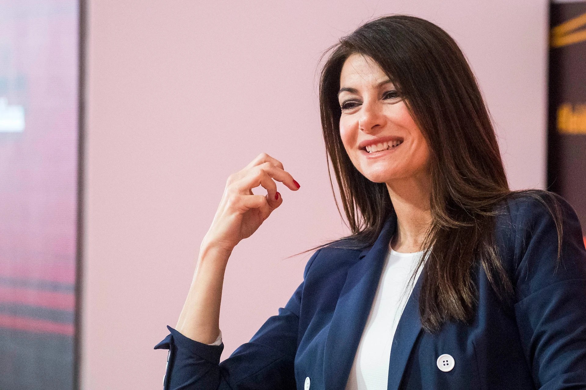 Ilaria D'Amico si sbottona su Gigi Buoffon: "Siamo molto gelosi, ma...", ecco come la risolvono