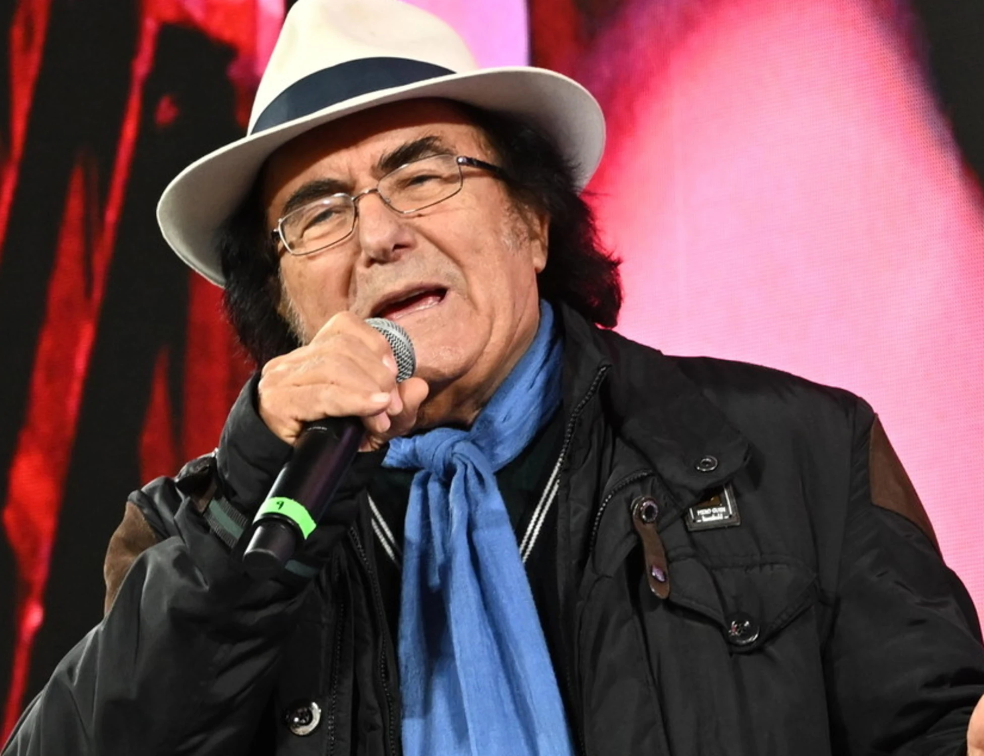 Papa Francesco, &quot;meglio morire di fronte a lui&quot;: il retroscena-choc di Al Bano