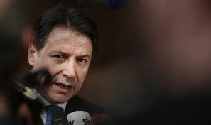 Giuseppe Conte commissariato da Mattarella: le voci su Zingaretti e Franceschini