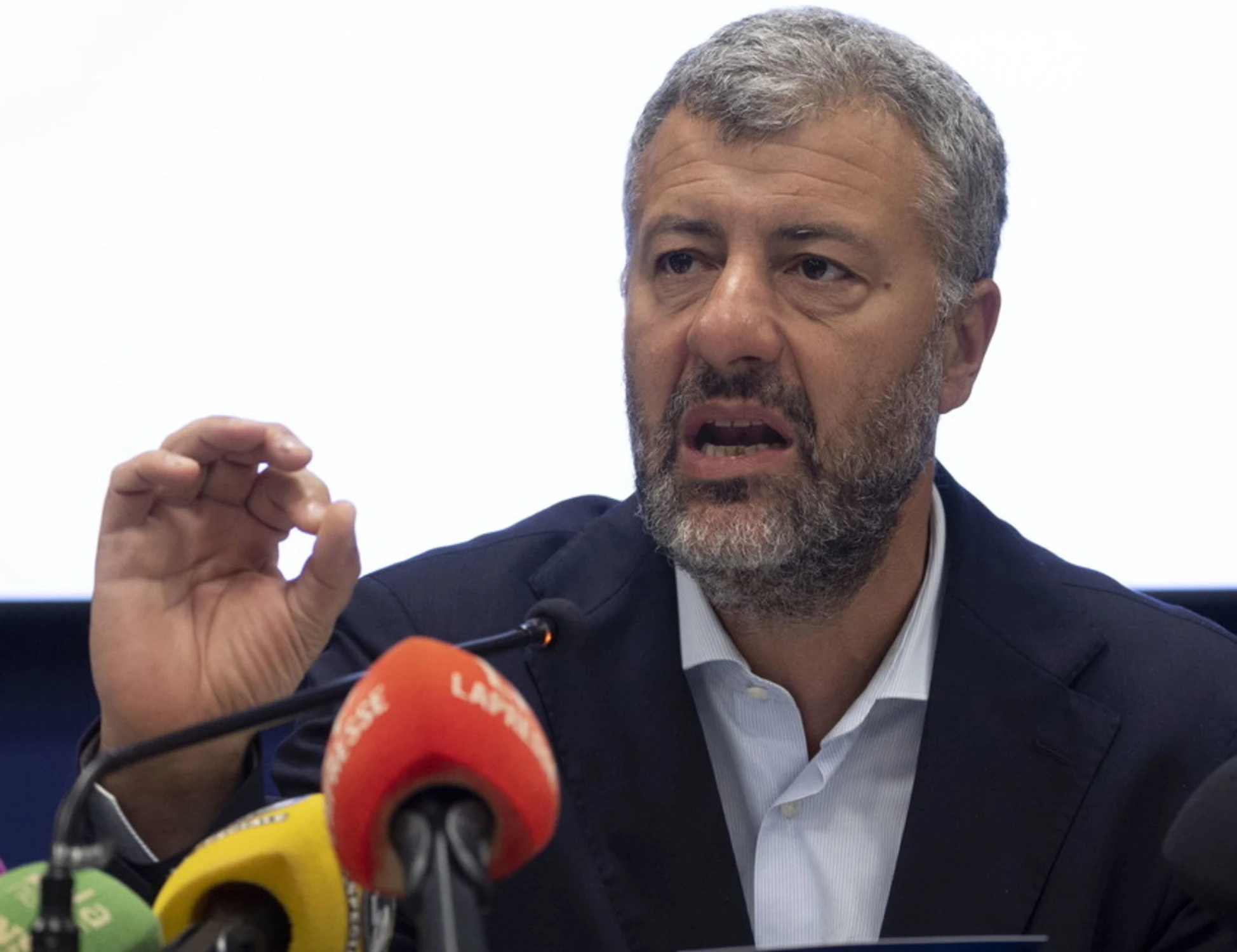 Flotilla, il dem scotto deraglia: "Israele mi ha rubato le sigarette"