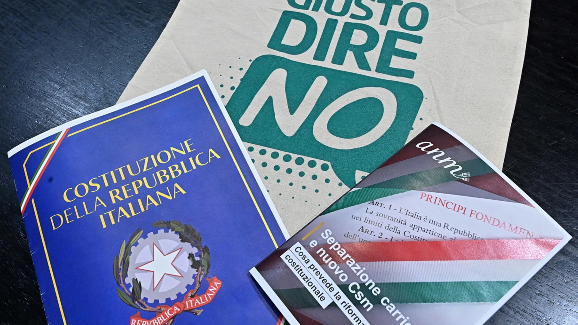 Soldi alle toghe per il no, perché tutto questo mistero?