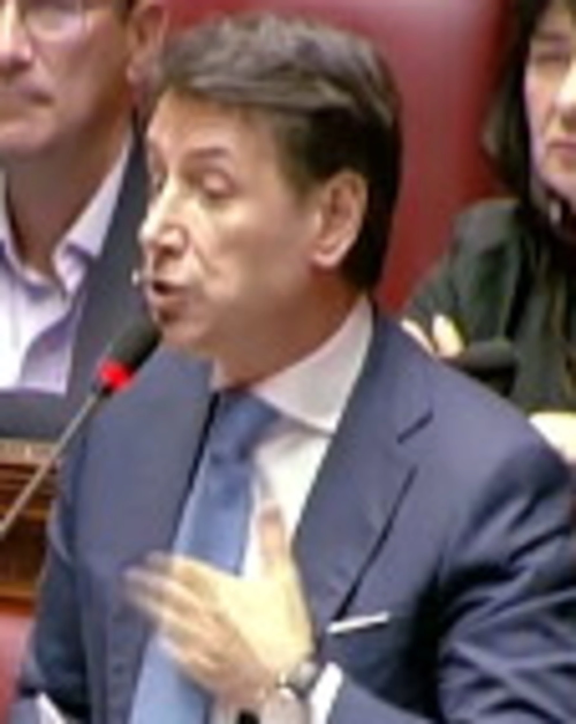FdI inchioda Giuseppe Conte: "La vostra è retorica pacifinta"