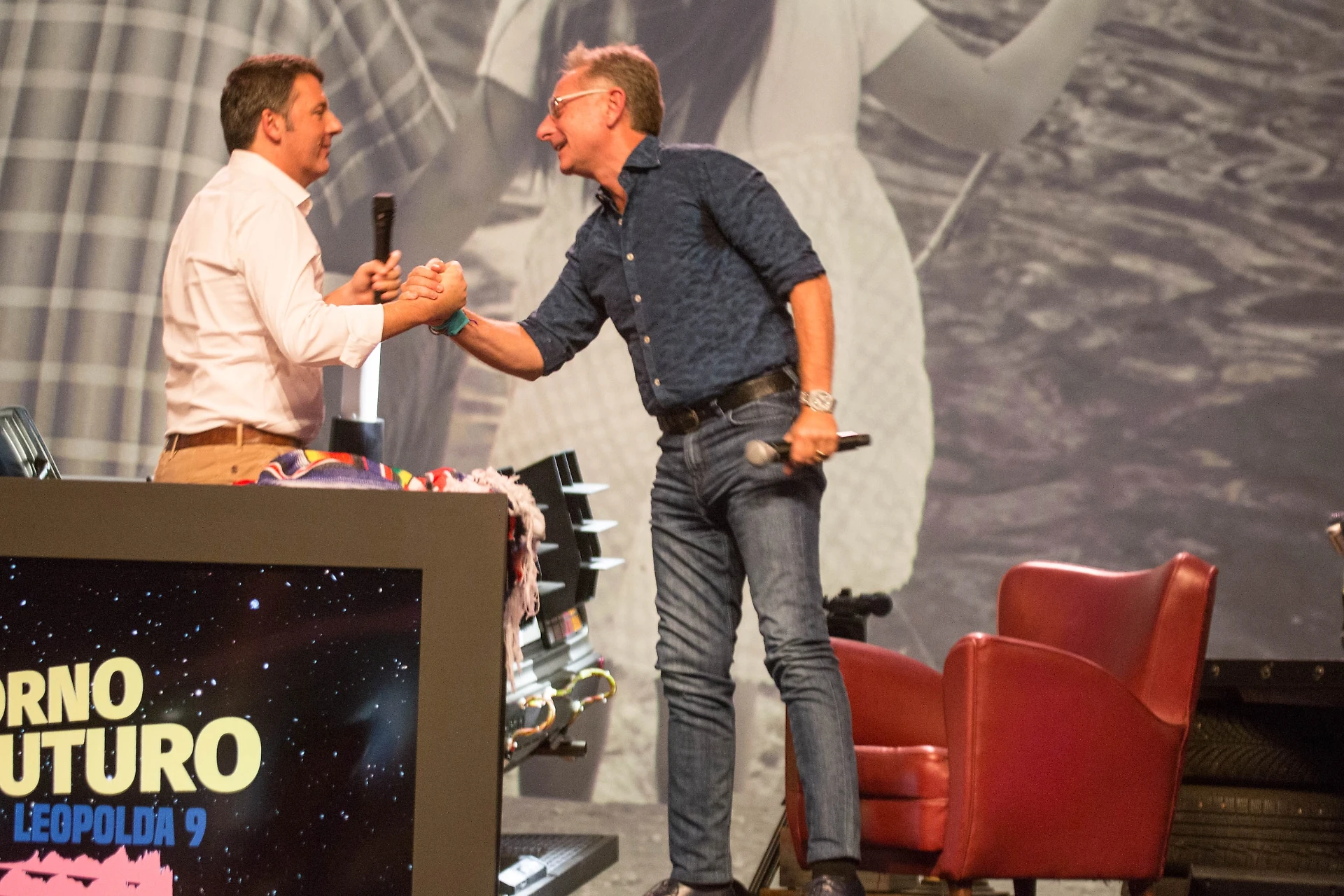 Matteo Renzi e Paolo Bonolis, fine tragica: "Tutti e due giunti al capolinea, quella roba...". Grasso spietato