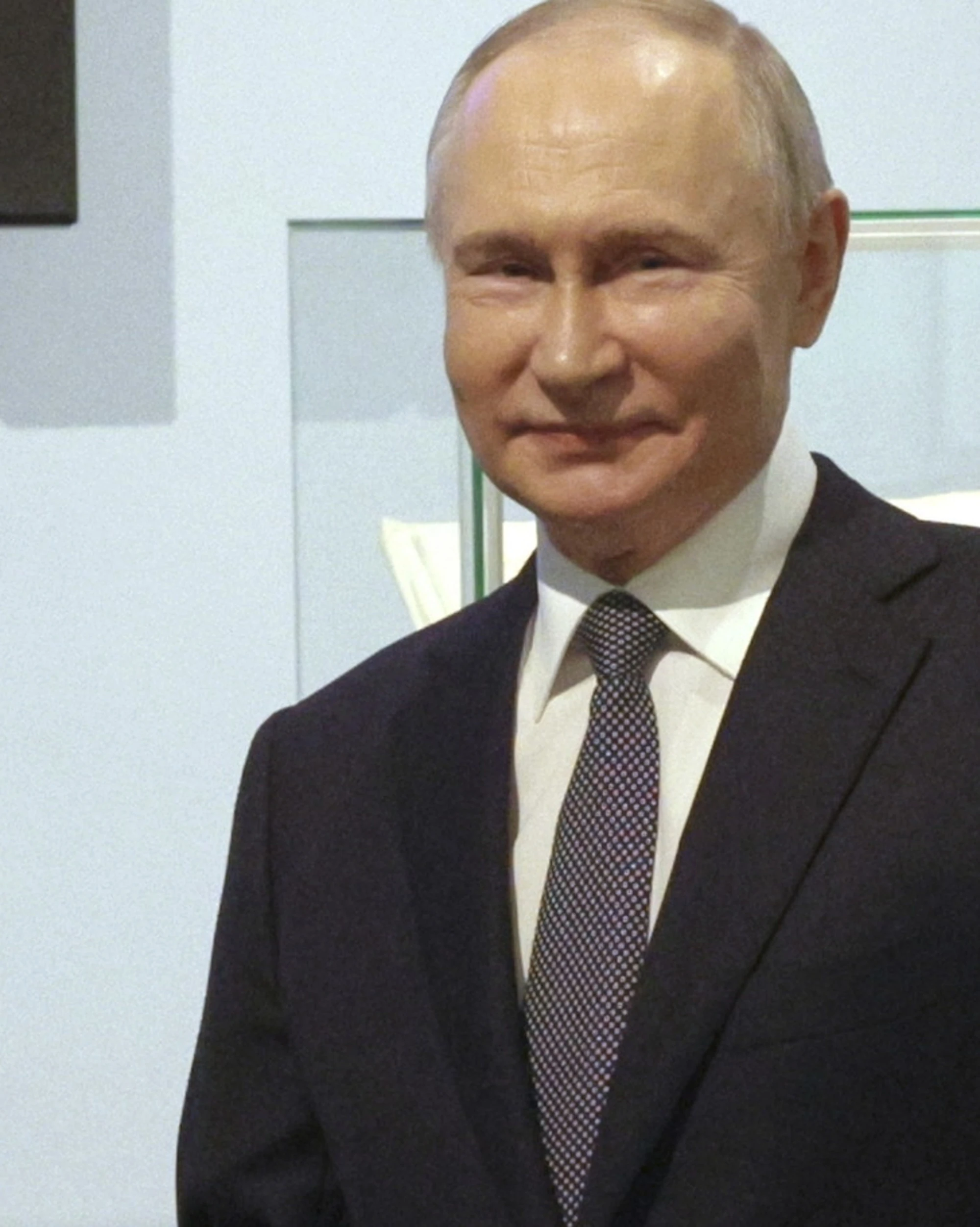 Putin incontra l'inviato americano Witkoff. Trump: "Mosca si muova"