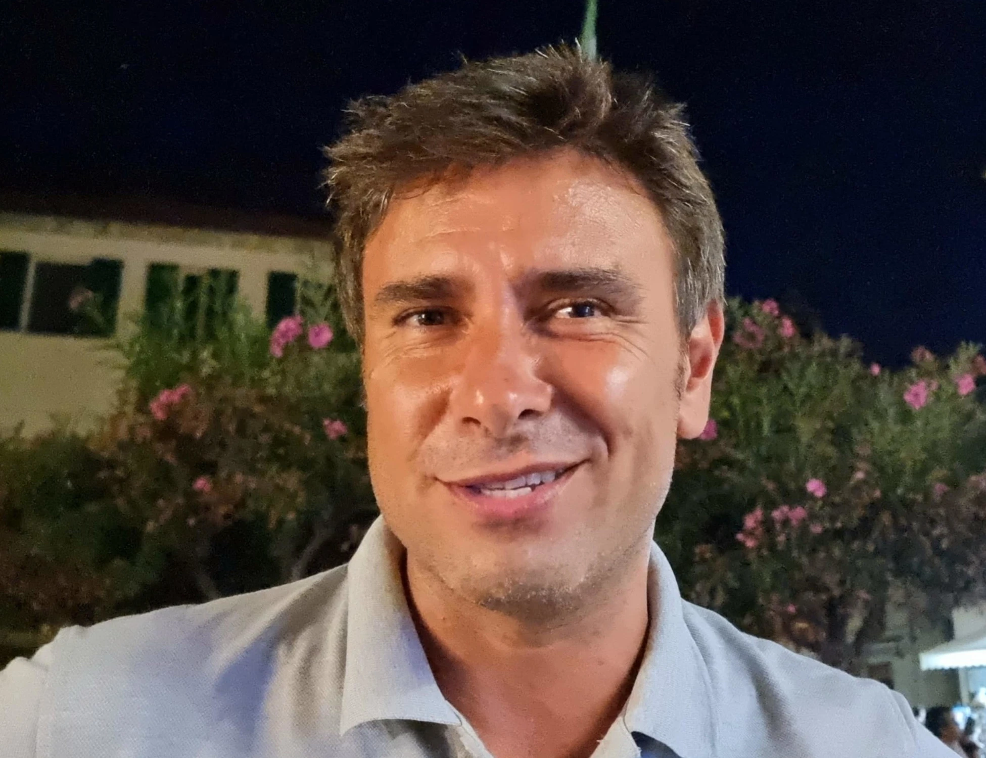Alessandro Di Battista, fonti Chigi: "Pronto un aereo per trasferirlo in Italia"