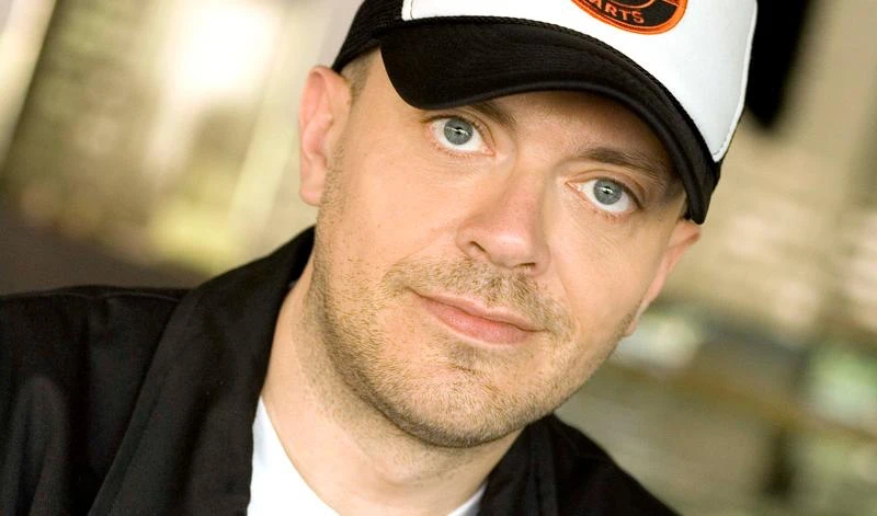 Max Pezzali divorzia, l'annuncio su Twitter: "Grazie per questi anni straordinari"