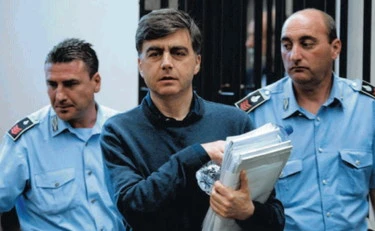 Lavitola, l'uomo dalle mille vite: dalle carte contro Fini al ricatto a Berlusconi