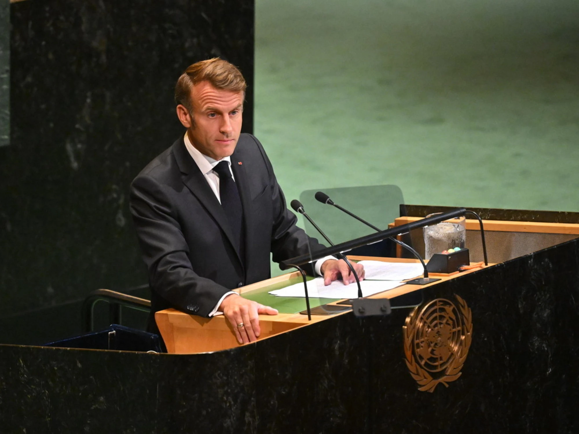 Macron disperato: la Francia riconosce la Palestina