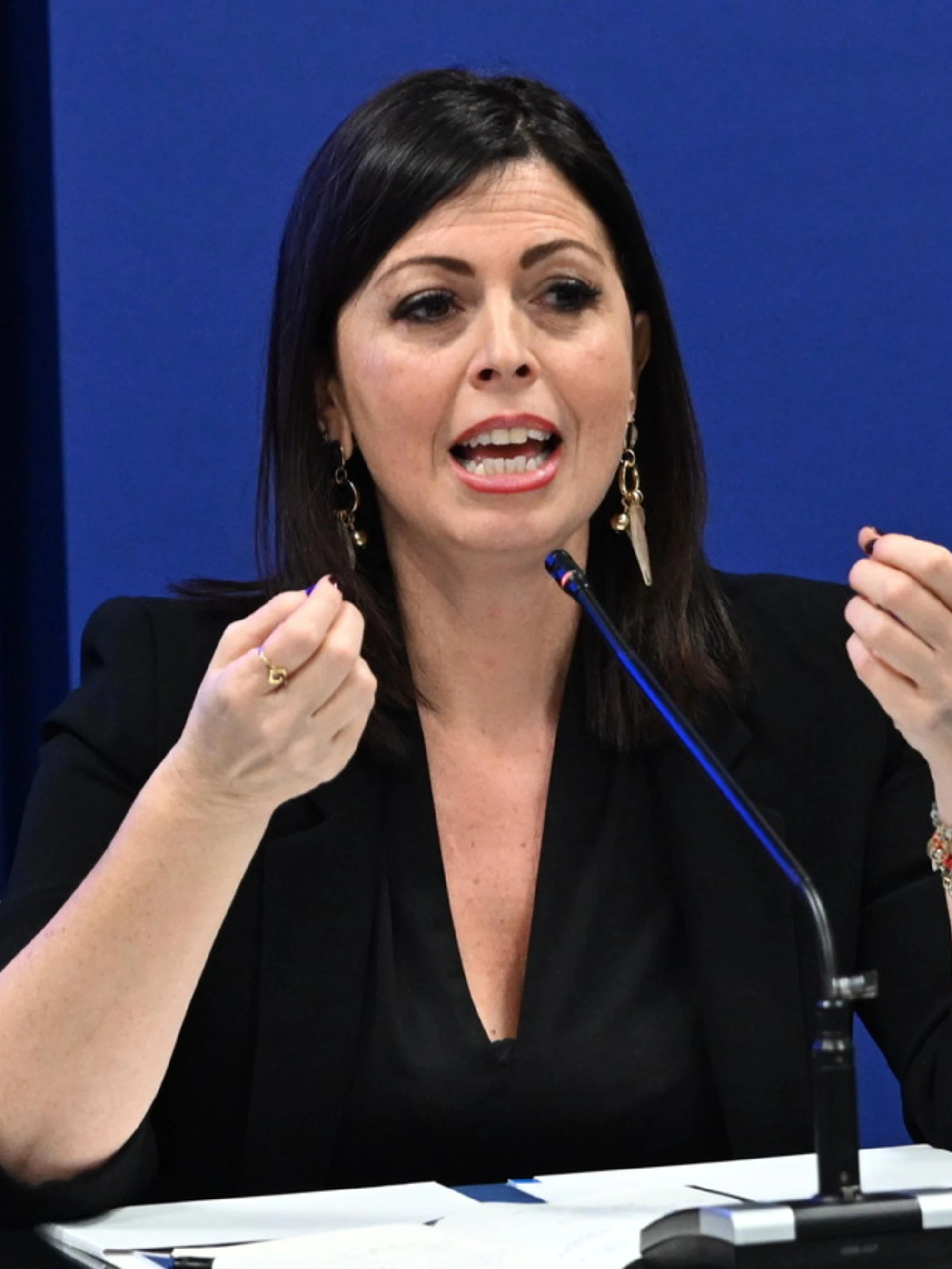 M5S e Pd contro Libero. Ma il Centrodestra attacca: "Floridia incompatibile"
